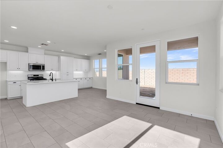 Property Photo:  56675 Clubhouse  CA 92284 