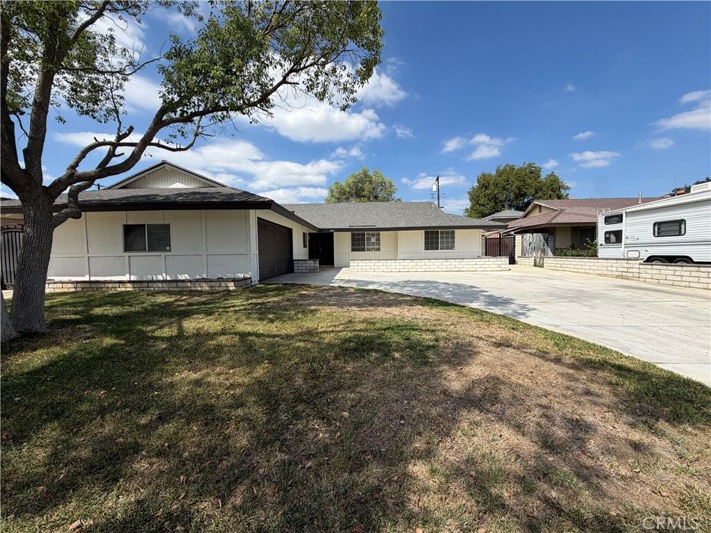 Property Photo: 10961 Endicott Drive CA 92505