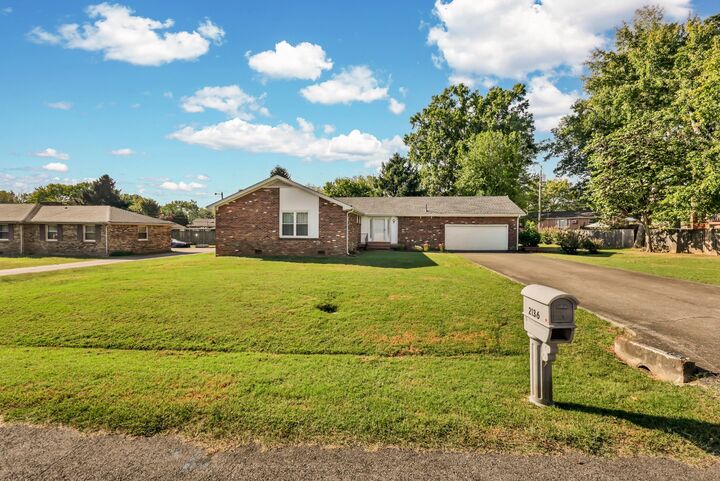 Property Photo:  2136 Harvill Dr  TN 37043 