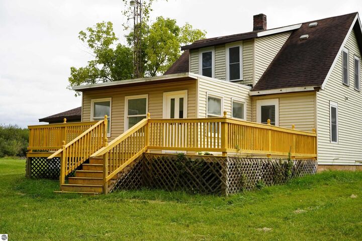 Property Photo:  5260 Townhall Road  MI 48739 