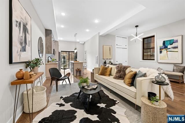 Property Photo:  545 Palisade Avenue 2  NJ 07307 