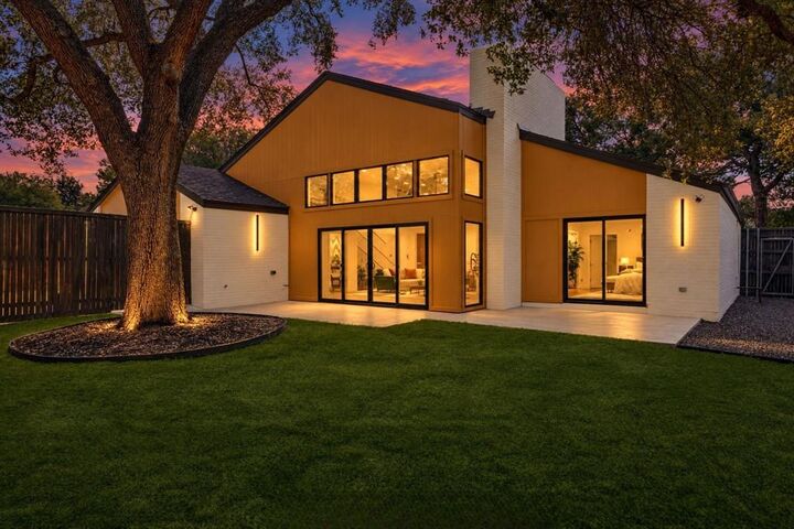 Property Photo:  9607 Greensprint Drive  TX 75238 