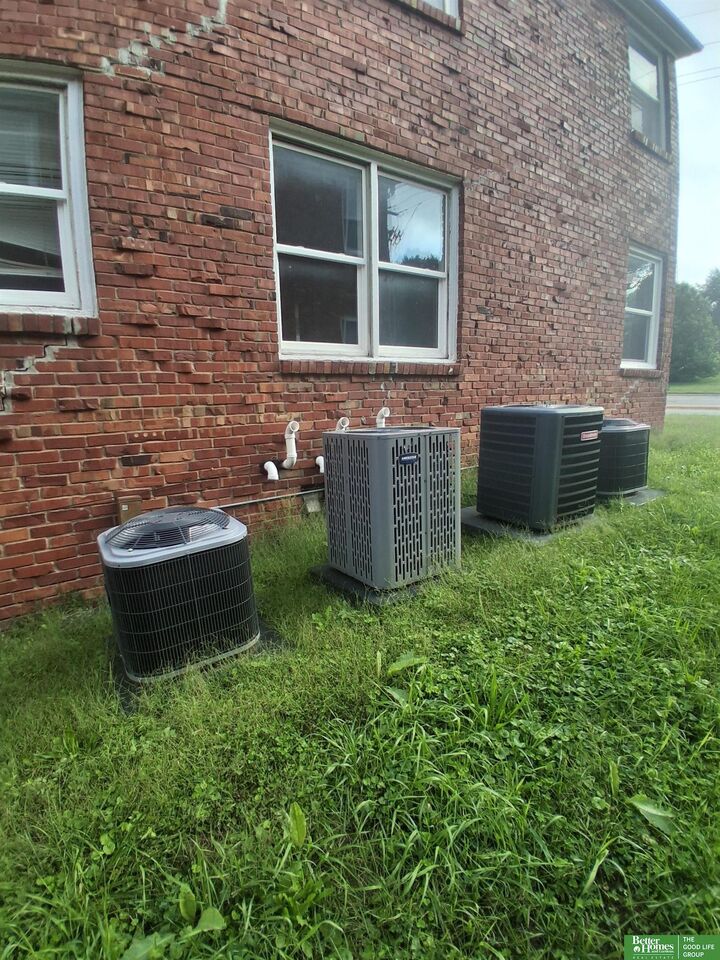 Property Photo: 4410 N 52nd Street NE 68104