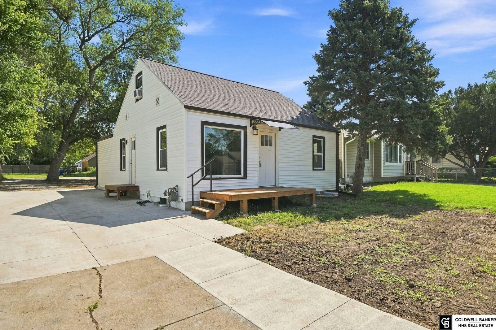 Property Photo: 2946 N 56th Street NE 68504