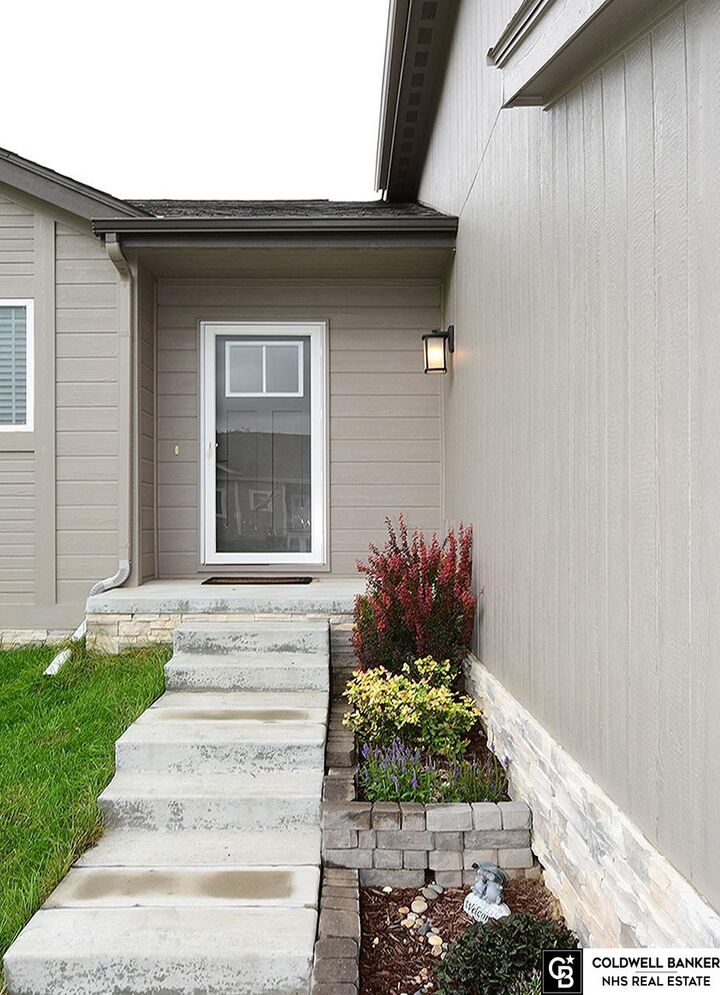 Property Photo:  14822 S 17th Street  NE 68123 