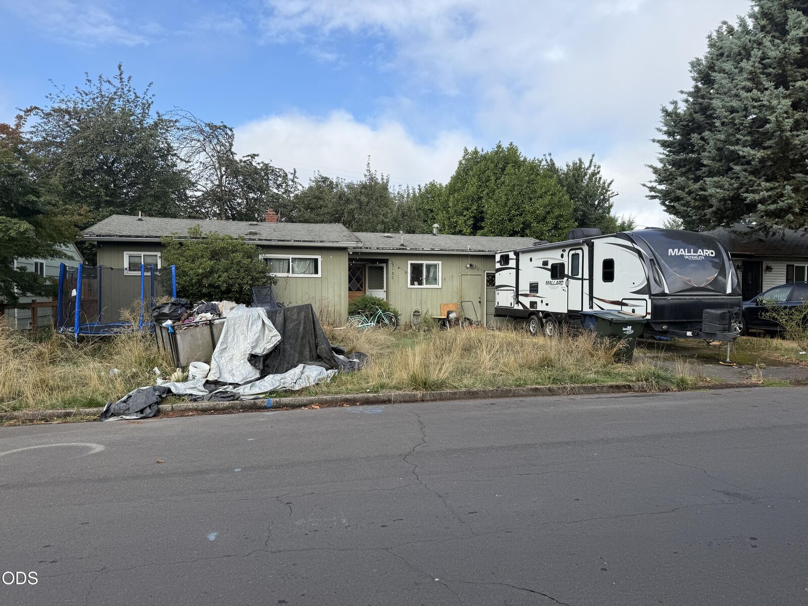 Property Photo: 3130 Oriole Street OR 97477