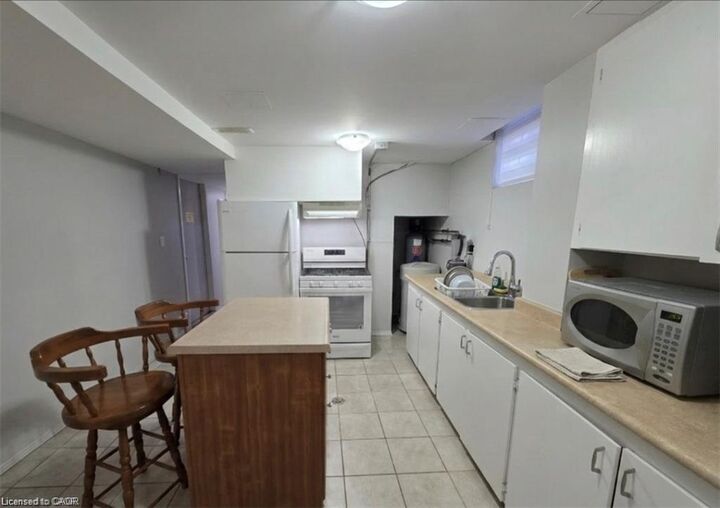 Property Photo:  555 Brookhaven Crescent  ON N2L 4R6 