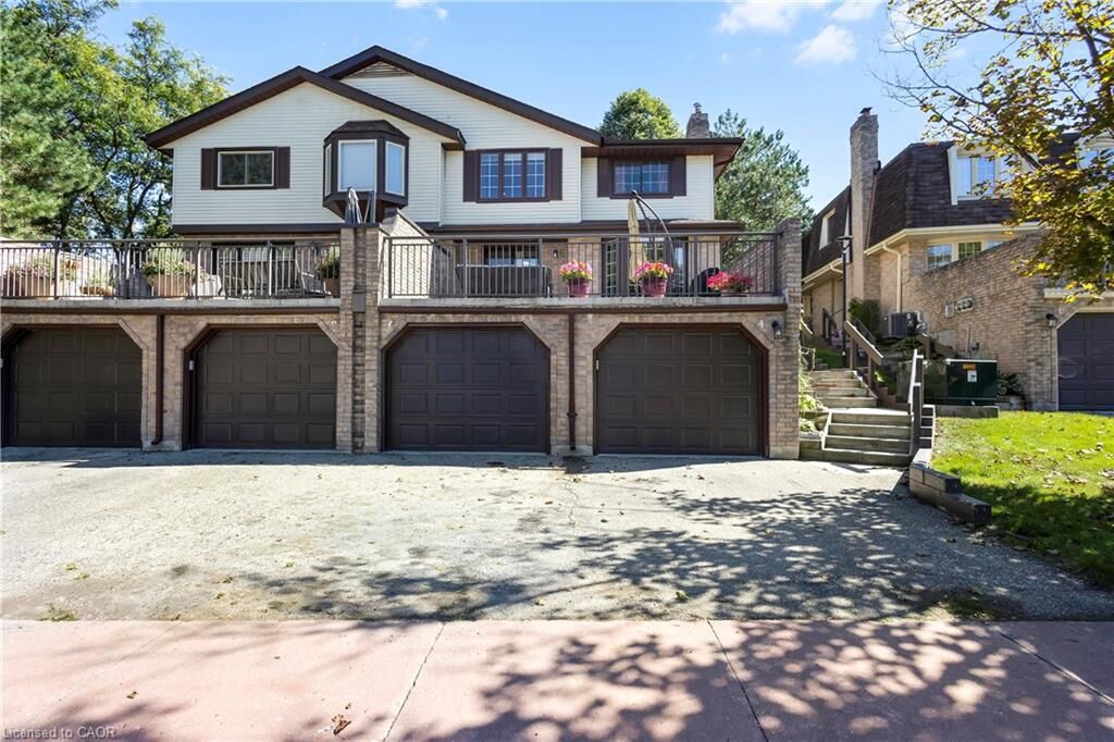 Property Photo:  475 Beechwood Drive 4  ON N2T 1H8 