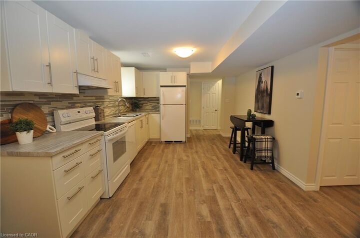 Property Photo:  721 Limeridge Road E Basement  ON L8W 1A3 