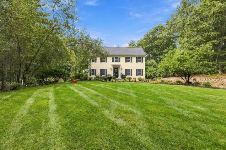 Property Photo:  17 Rock Brook Way  MA 01921 