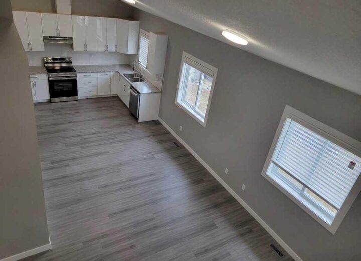 Property Photo:  9408 103 Avenue C  AB T8V 1B5 