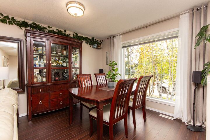 Property Photo:  5851 58 Avenue  AB T4N 4T9 