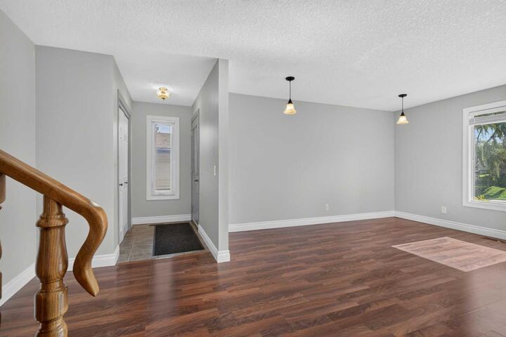 Photo de la propriété: 112 Beaconsfield Rise NW AB T3K 1X4