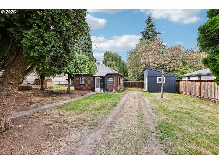 Property Photo: 5105 NE 91st Ave OR 97220