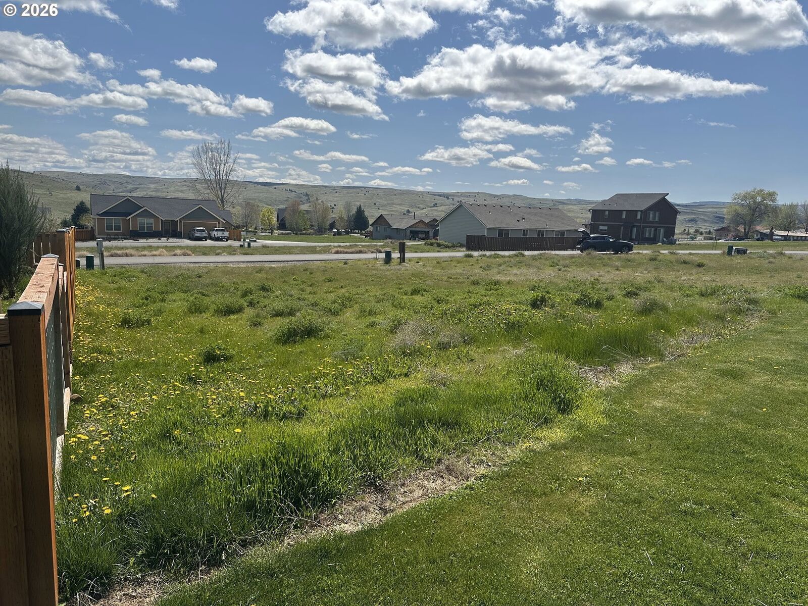 Property Photo:  419 Little Lake Rd  OR 97037 