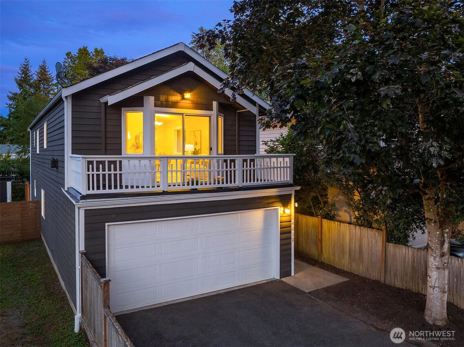 Property Photo:  14032  Wayne Place N  WA 98133 
