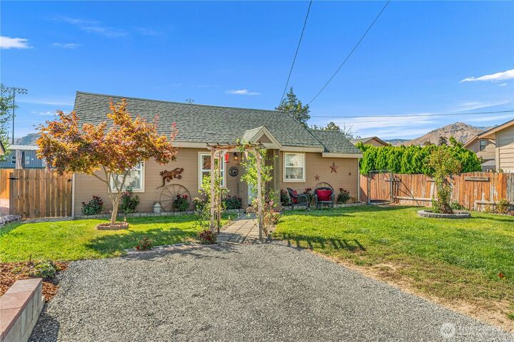 Property Photo: 96 Fuller St. WA 98801