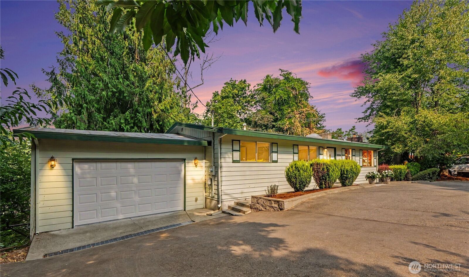 Property Photo:  11617  7th Avenue SW  WA 98146 