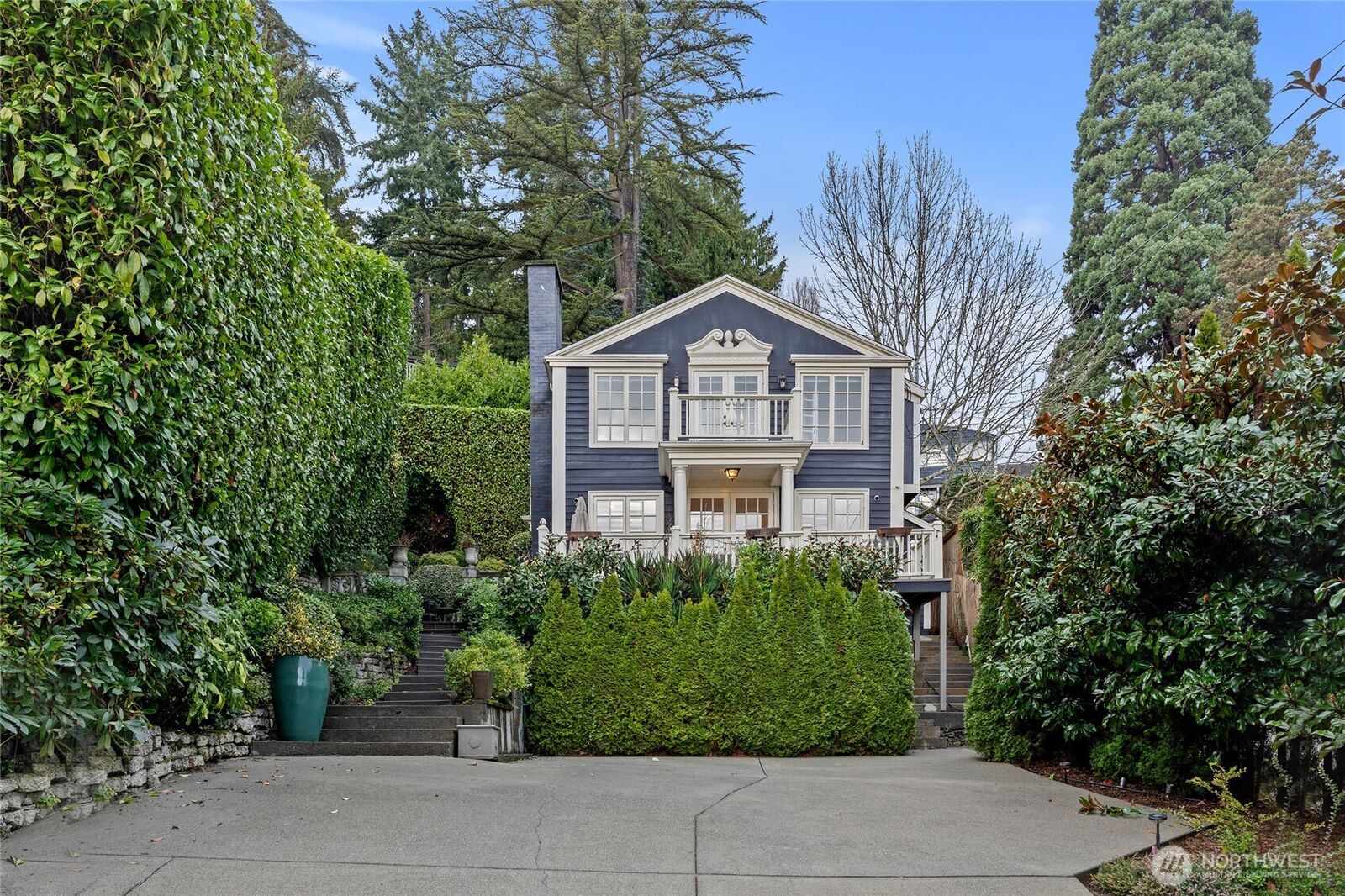 Property Photo: 1435 Newport Way WA 98112