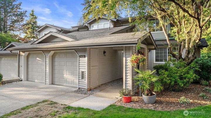 Property Photo:  11426 SE 67th Place  WA 98006 