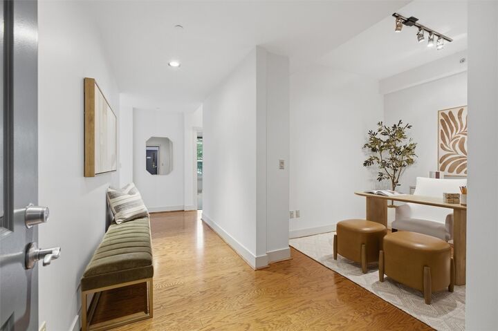 Property Photo:  7800 SE 27th Street 206  WA 98040 