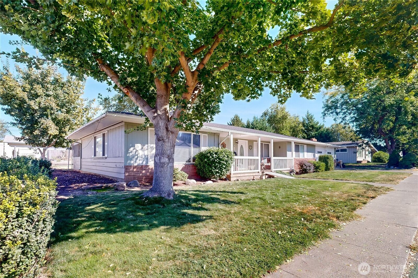 Property Photo:  125  Scenic View Drive  WA 99324 