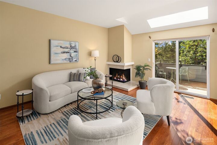 Property Photo: 10907 NE 41st Drive WA 98033