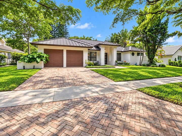 Property Photo: 1985 Parkside Circle S FL 33486