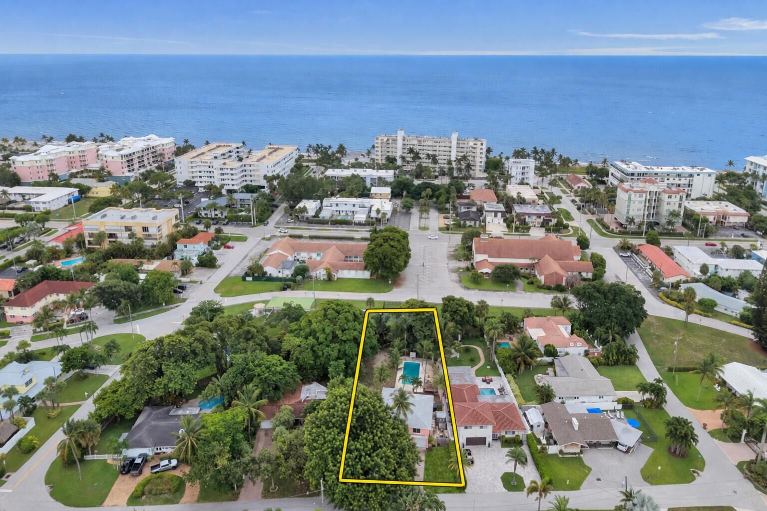 Property Photo: 460 SE 18th Avenue FL 33441