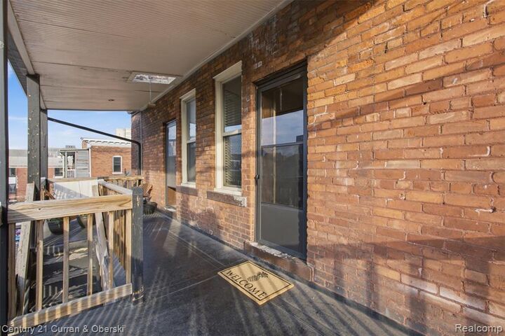 Property Photo: 476 Prentis Street 5 MI 48201