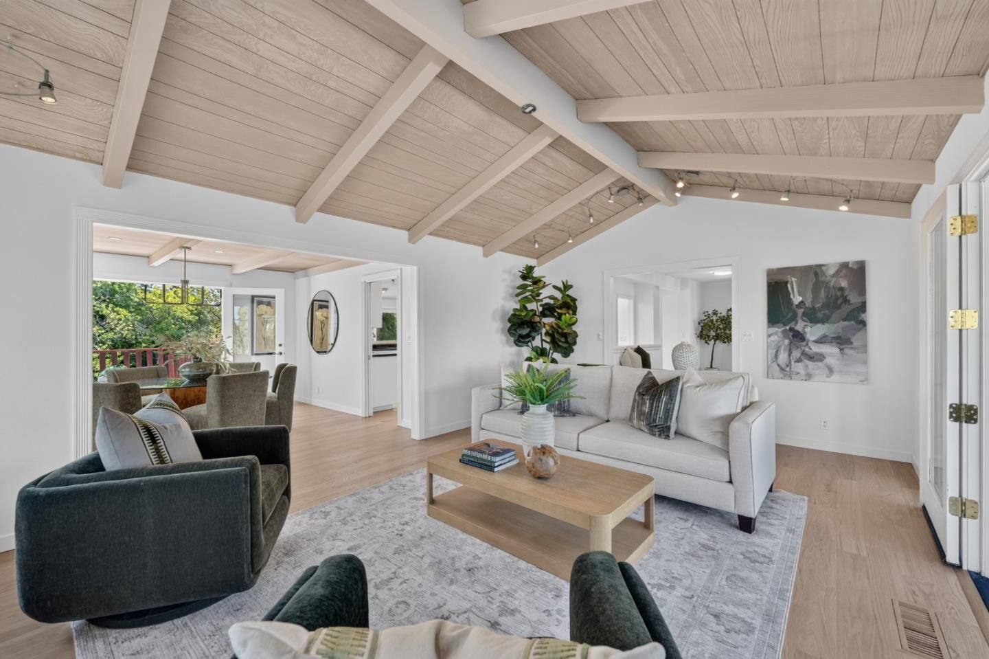 Property Photo:  990 Oxford Drive  CA 94024 