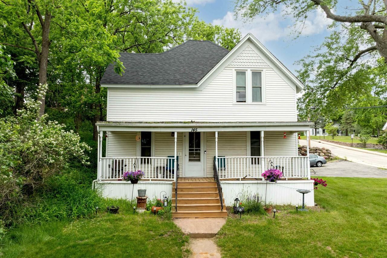 Property Photo:  145 E Montello Street  WI 53949 