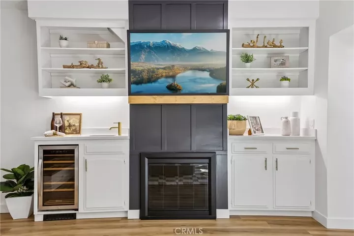 Property Photo: 621 N Orlando Avenue 9 CA 90048