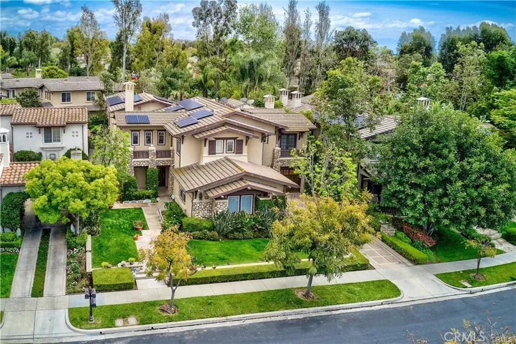 Property Photo: 32 Canyonwood CA 92620