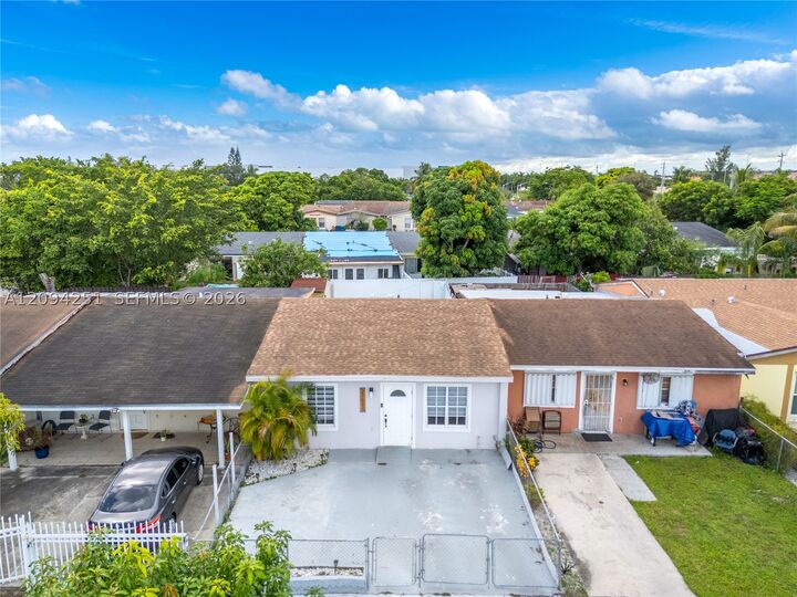 Property Photo: 21466 NW 40th Cir Ct FL 33055