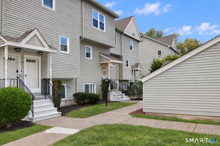 Property Photo: 40 Cornerstone Court 32 CT 06479