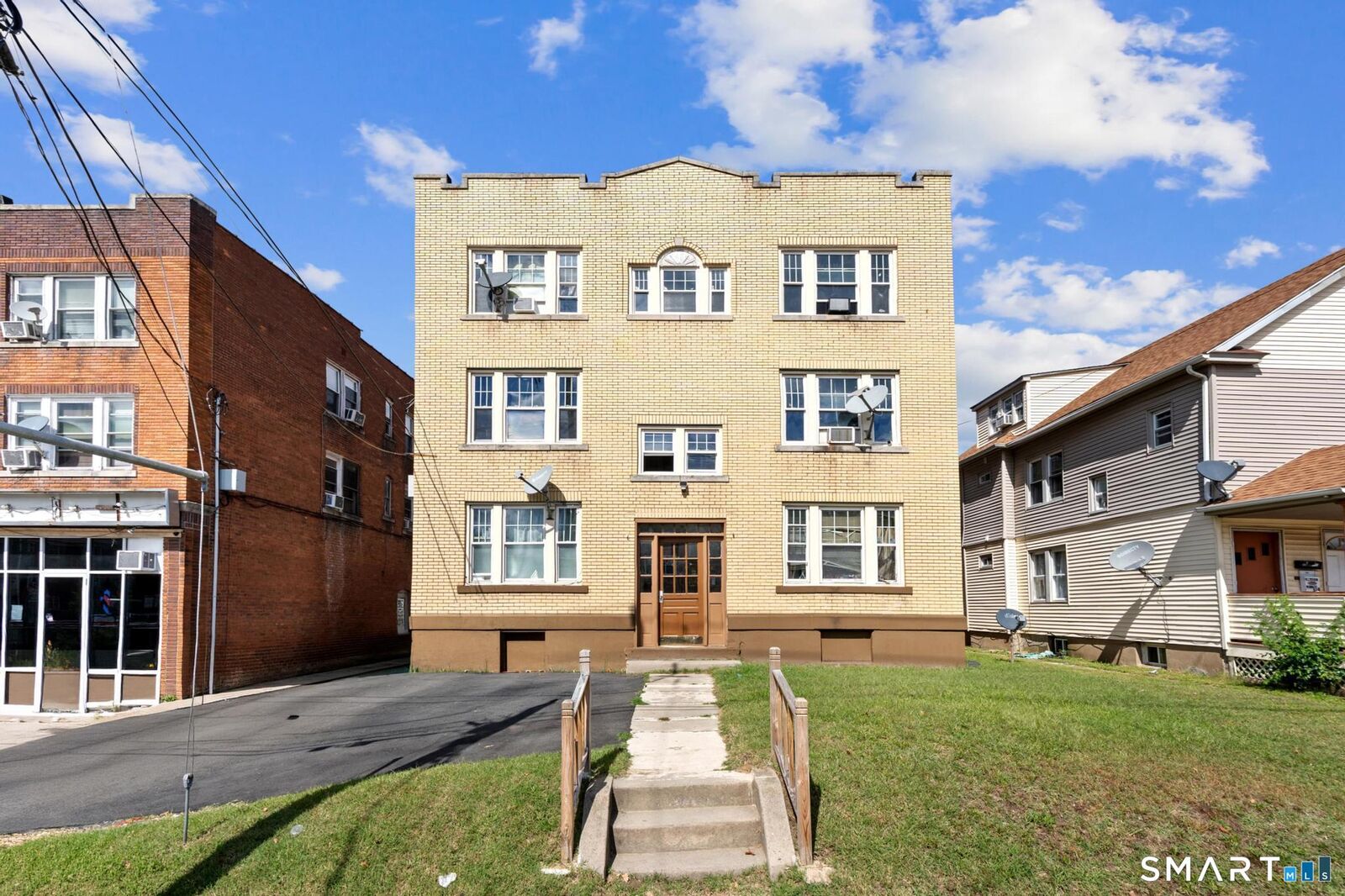 Property Photo: