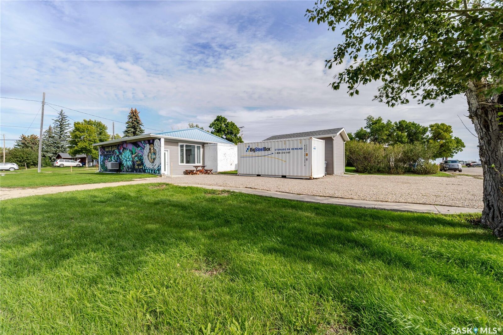 Property Photo:  501 Railway Avenue  SK S0G 5E0 