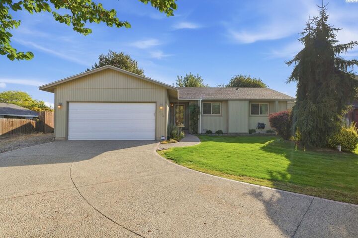 Property Photo: 306 N Montana Ct WA 99336