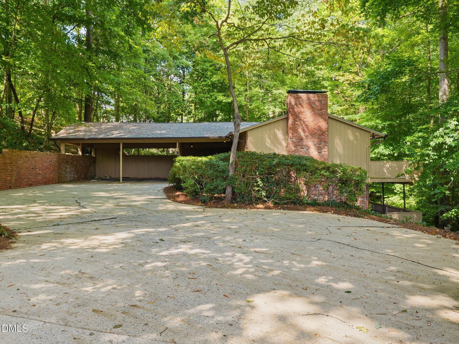 Property Photo: 706 Queensferry Road NC 27511