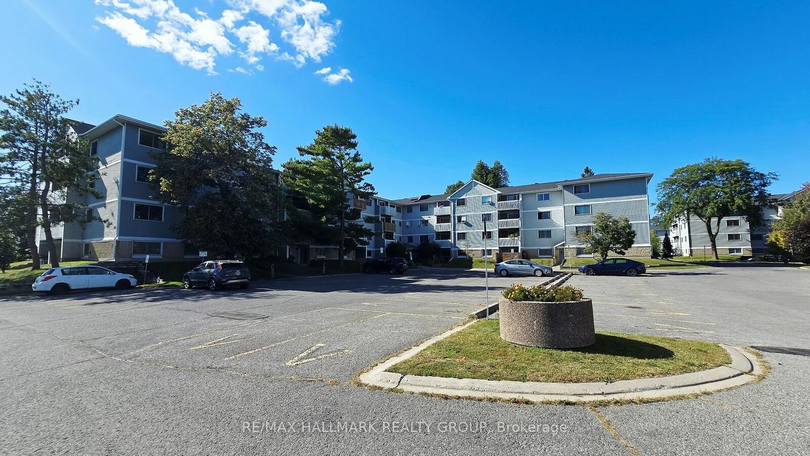 Property Photo:  214 Viewmount Drive 101  ON K2E 7X3 