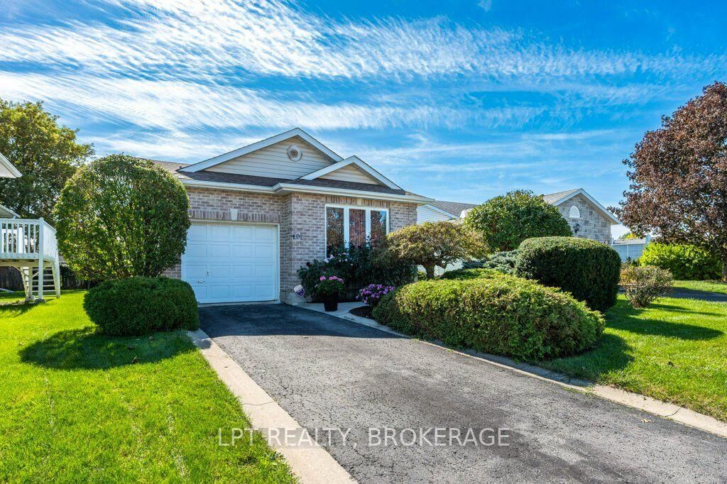 Photo de la propriété: 401 Waterloo Drive ON K7M 8K7