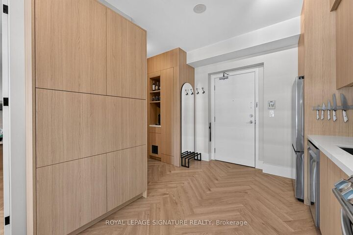 Property Photo: 33 Shore Breeze Drive 706 ON M8V 0G1