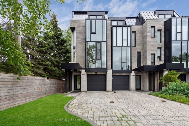 Photo de la propriété: 141 Chaplin Crescent ON M5P 1B1