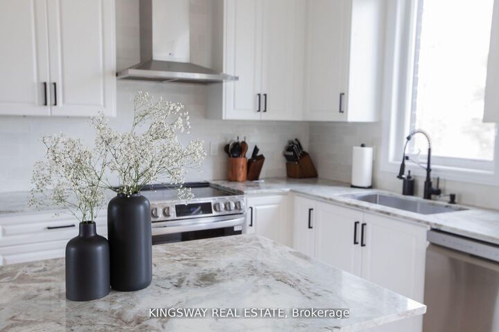 Property Photo:  27 Paradox Street  ON L4L 1A7 
