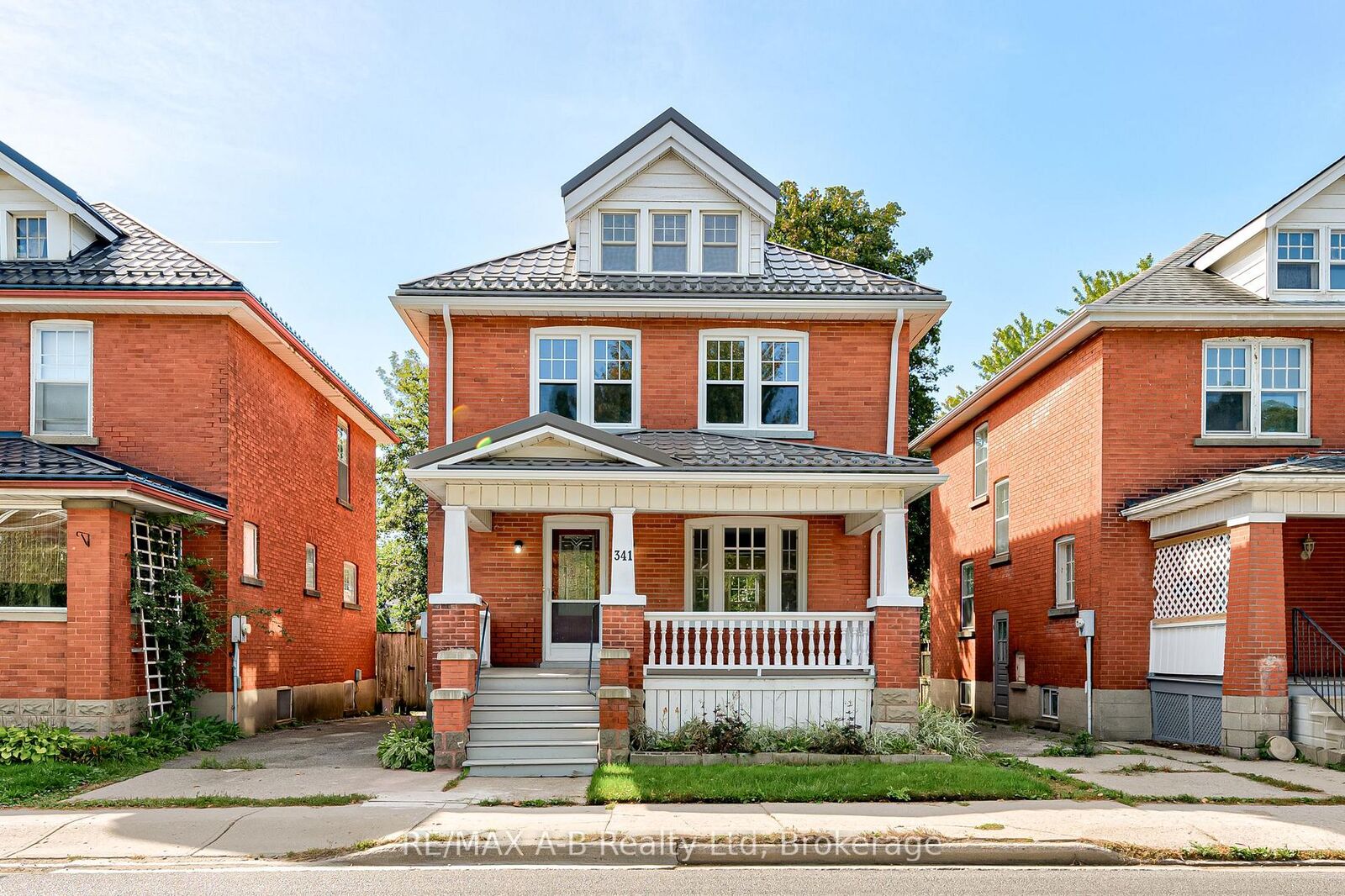 Property Photo: 341 Ontario Street ON N5A 3H7