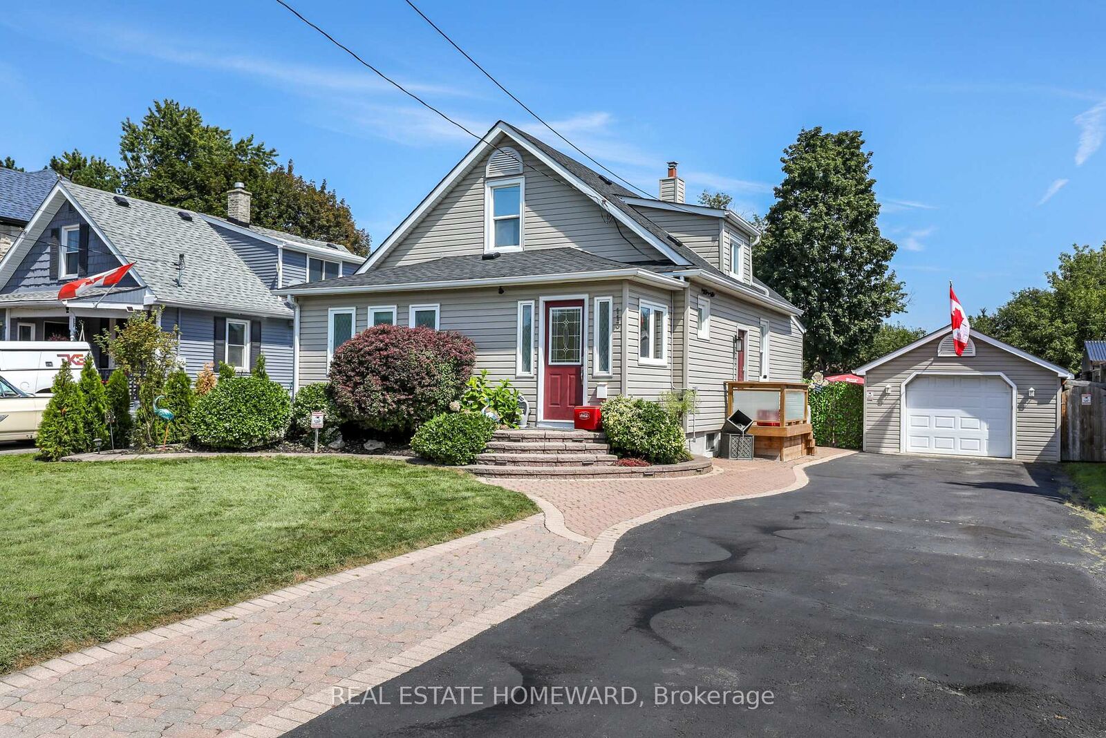 Photo de la propriété:  113 Gibbons Street  ON L1J 4Y1 