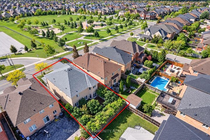 Photo de la propriété:  34 Petticoat Road  ON L6A 0L9 