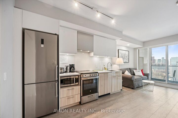 Property Photo:  251 Jarvis Street 1120  ON M5B 0C3 