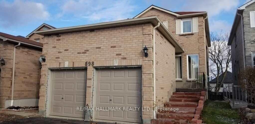 Property Photo:  898 Rambleberry Avenue Lower  ON L1V 5X9 